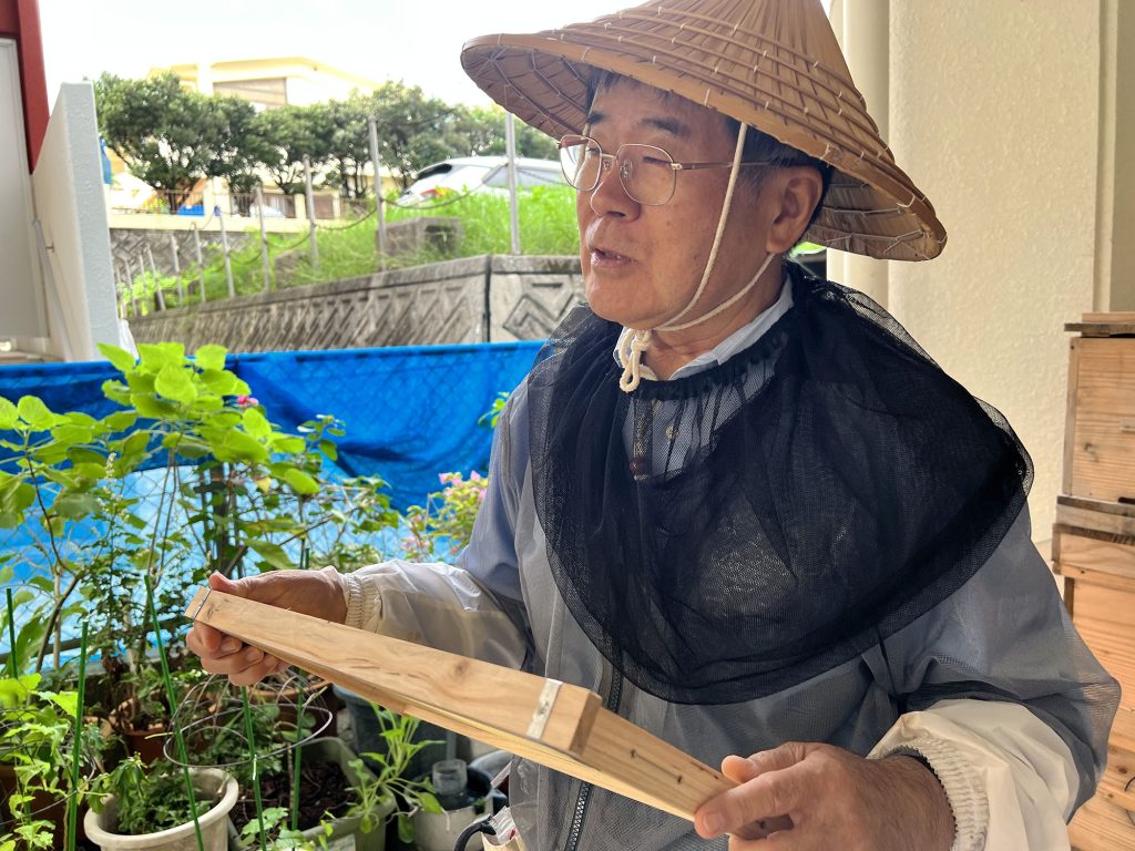 那覇市金城の住宅街で採れる希少なはちみつ『あかみね養蜂』｜那覇市金城_うるくローカルプレス