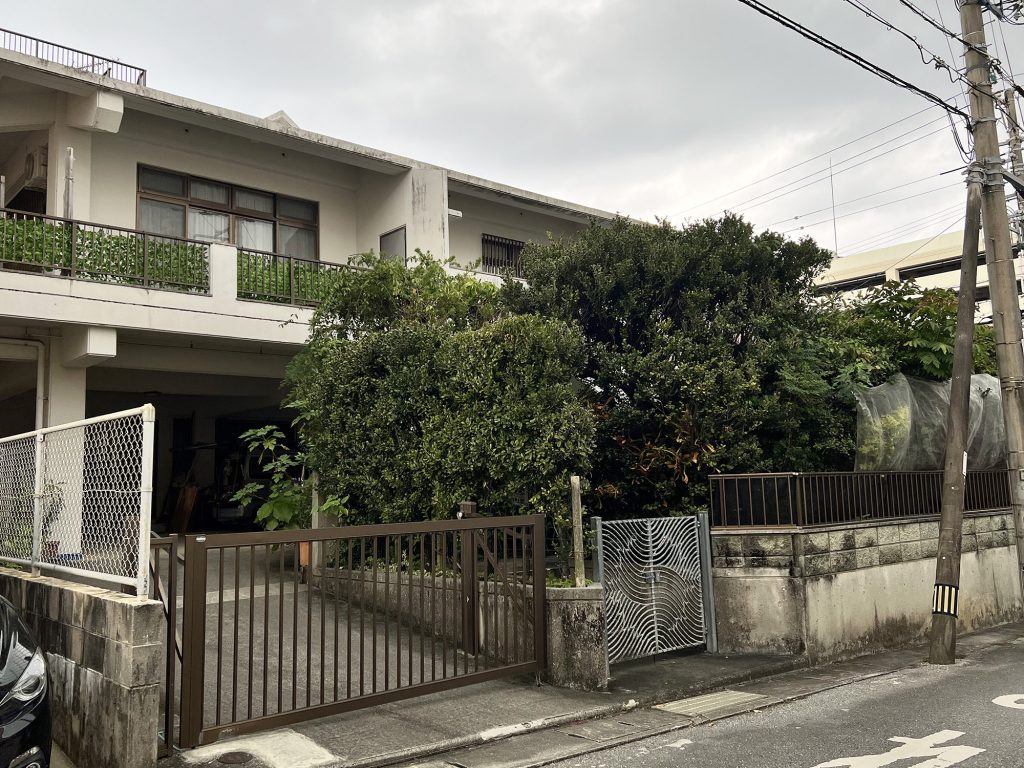 那覇市金城の住宅街で採れる希少なはちみつ『あかみね養蜂』｜那覇市金城_うるくローカルプレス