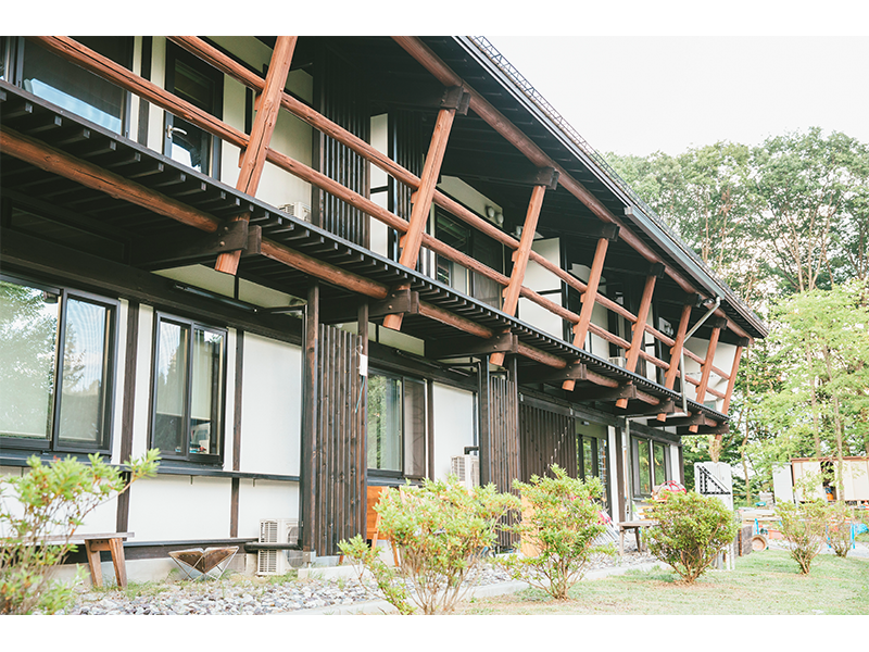 長野県・富士見町にある『テレワーク＆コワーキングスペース富士見 森のオフィス』。