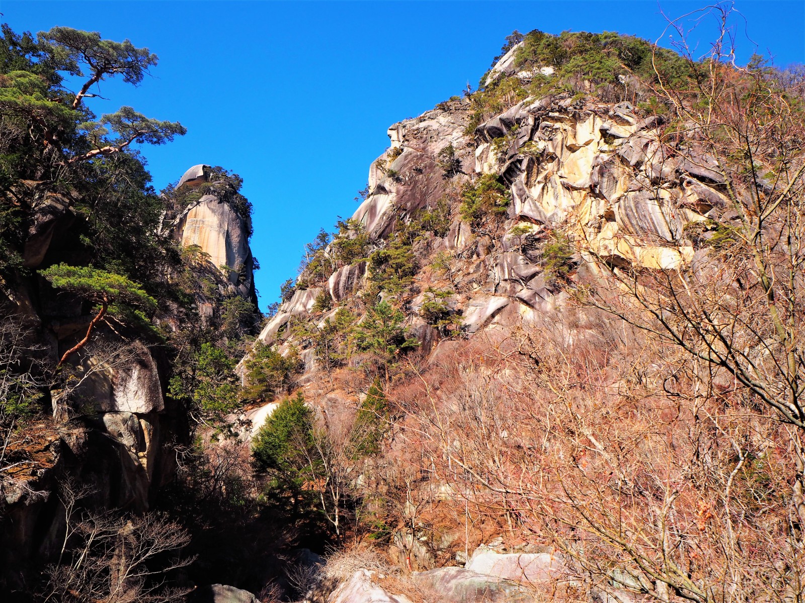 2月13日は日本遺産の日。日本一の渓谷美で知られる山梨県「昇仙峡」へ来てみろし！ | sotokoto online（ソトコトオンライン）
