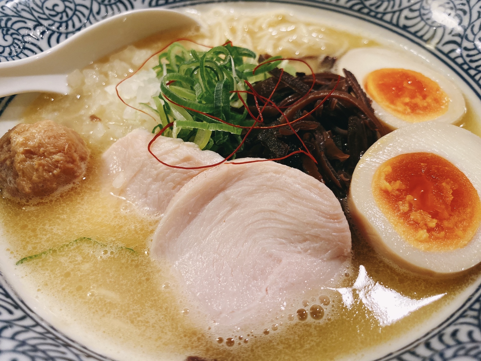 鶏白湯ラーメン