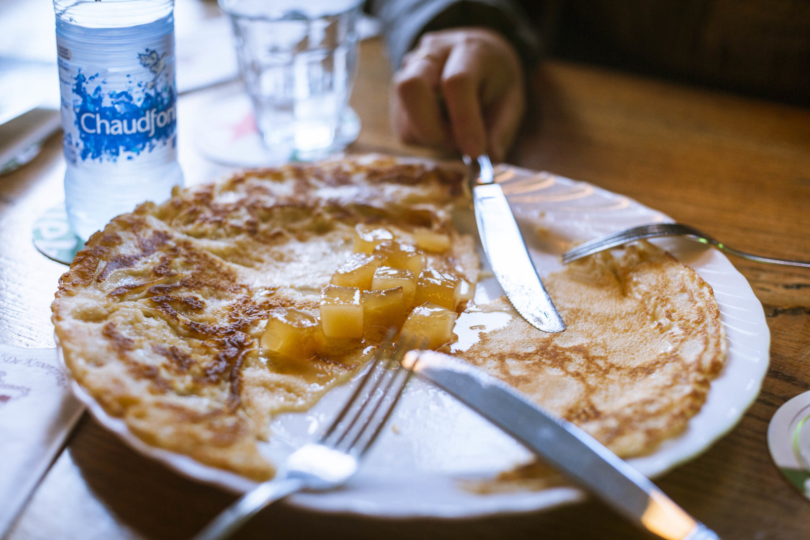 オランダのカフェの定番メニューの一つパンケーキ。シンプルさ、もオランダのよさだ。